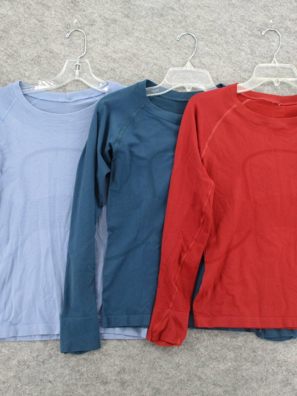 Lot of 3 Lululemon Shirt Women 6 8? Solid Swiftly Tech Long Sleeve Crew Seamless